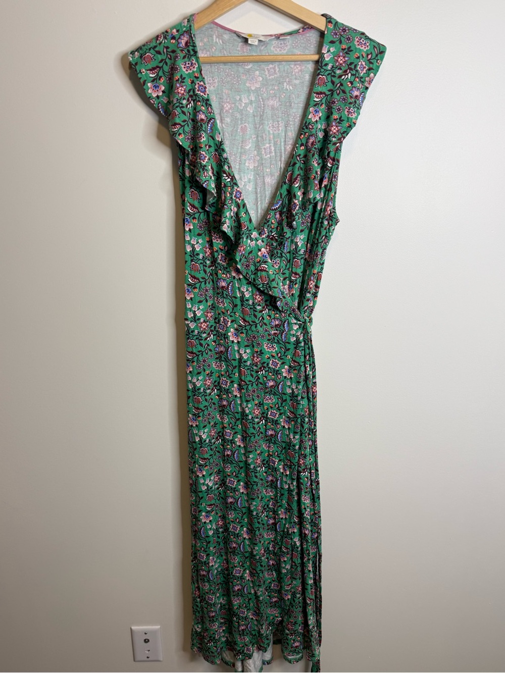 Boden Green Floral Wrap Maxi Dress with Pink Accents ruffle size 16/18